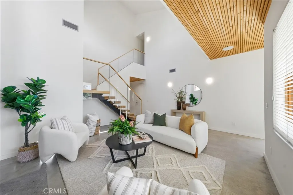 Additional image 59 of 12123 Iowa Ave, Los Angeles, CA 90025