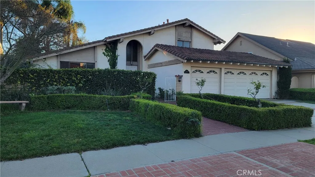 2045 Goldeneye Pl, Costa Mesa, CA 92626