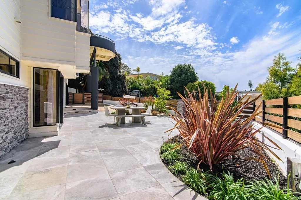 Additional image 101 of 6105 Avenida Chamnez, La Jolla, CA 92037