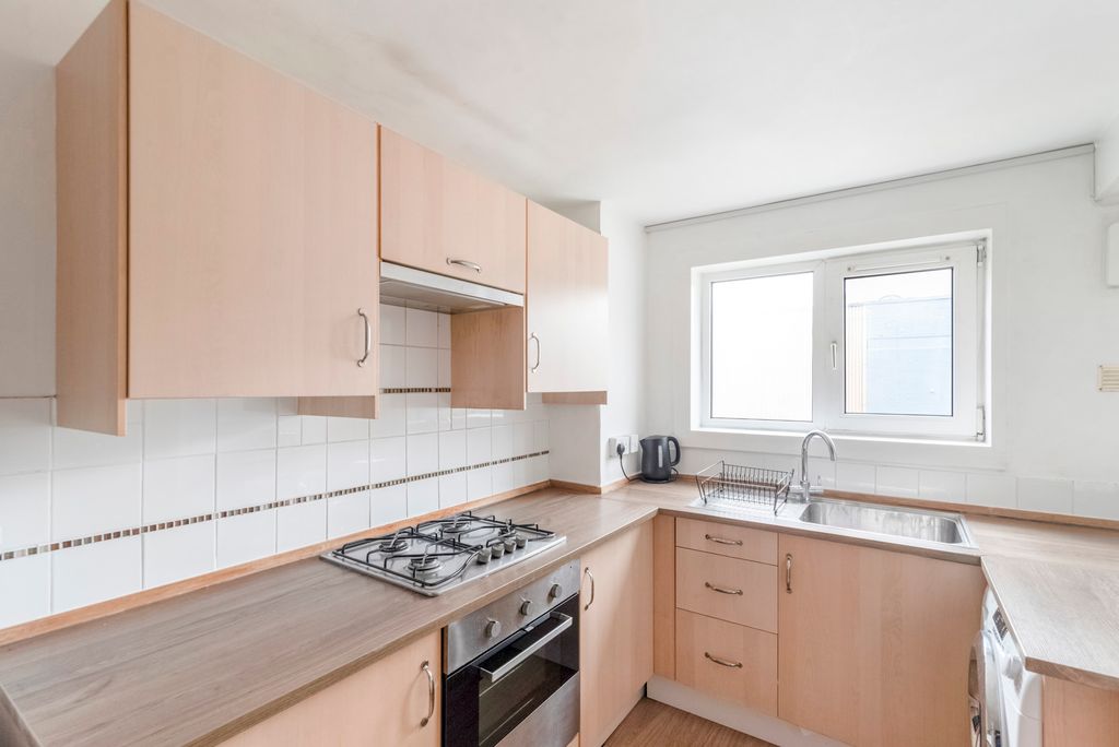 Additional image 10 of 2 bed flat to rentDouglas Street, Stirling FK8
