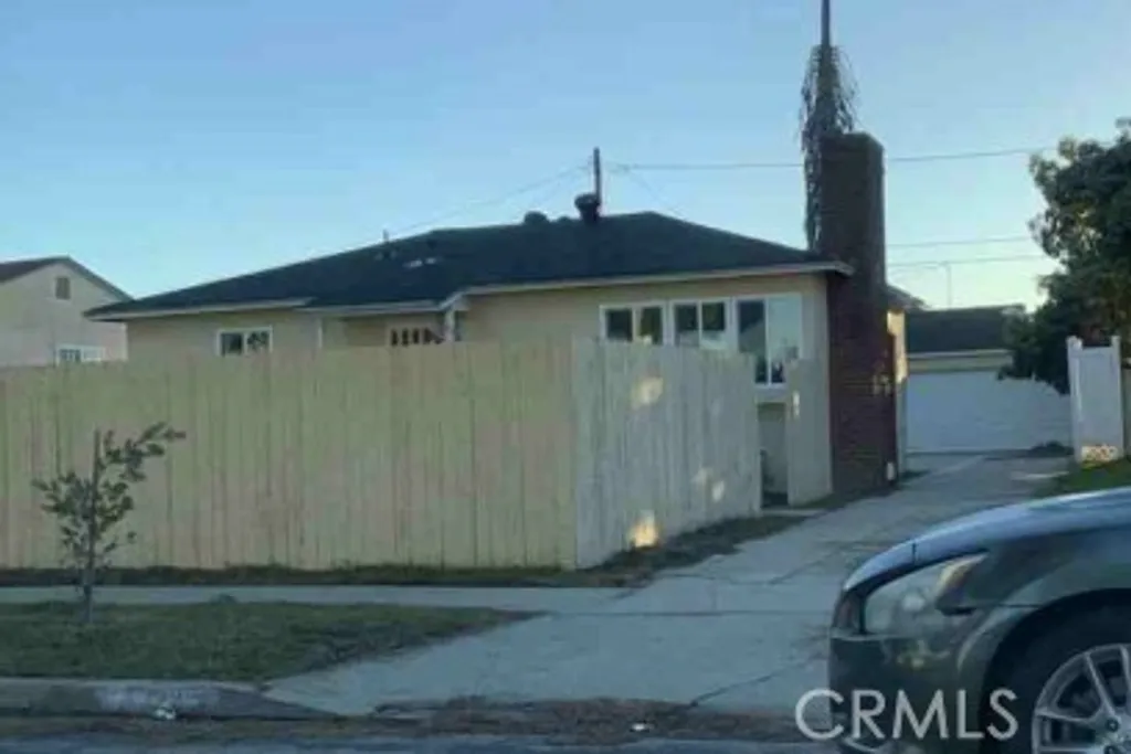 12208 Compton, Los Angeles, CA 90059