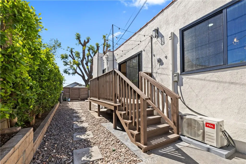 Additional image 91 of 1019 S Hickory St, Santa Ana, CA 92701