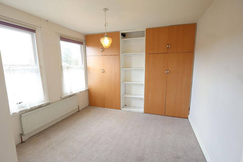 Additional image 10 of 3 bed end terrace house to rentGammons Lane, Watford WD24