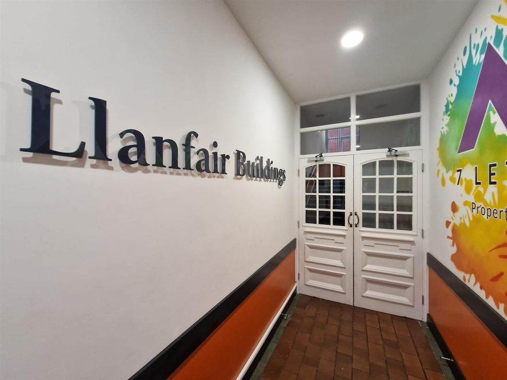 Studio to rentSt. Marys Square, Swansea SA1