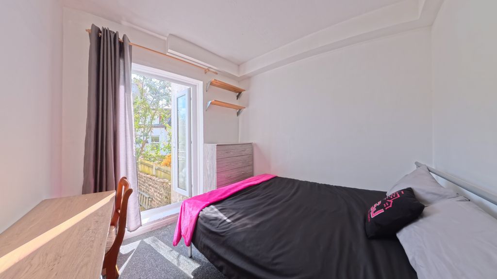 7 bed terraced house to rentRoundhill Crescent, Brighton BN2