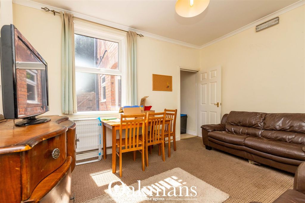 3 bed shared accommodation to rentTeignmouth Road, Birmingham, West Midlands B29 photo 2
