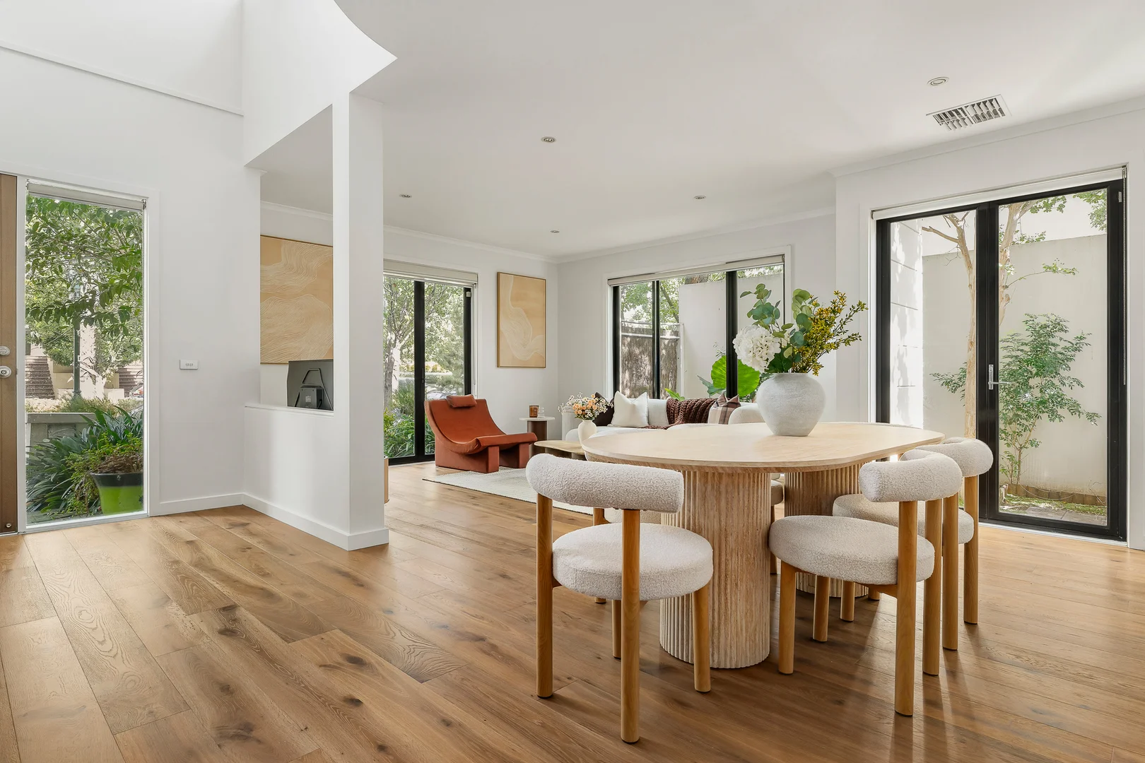 Additional image 3 of 128 Beach Street, Port Melbourne VIC 3207