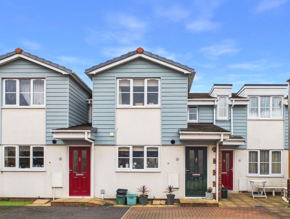 3 bed terraced house to rentCamden Terrace, Weston-Super-Mare, North Somerset BS23