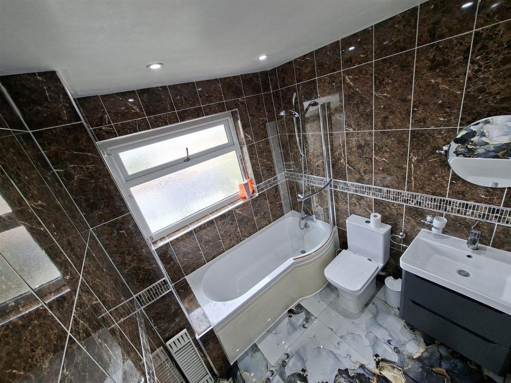 Additional image 8 of 5 bed terraced house to rentBramall Court, Peterborough PE3