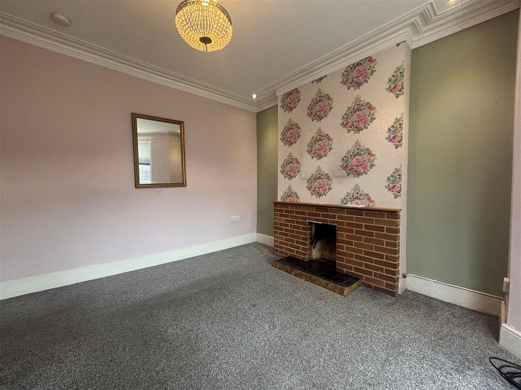 Additional image 5 of 3 bed property to rentStation Terrace, Caerphilly CF83