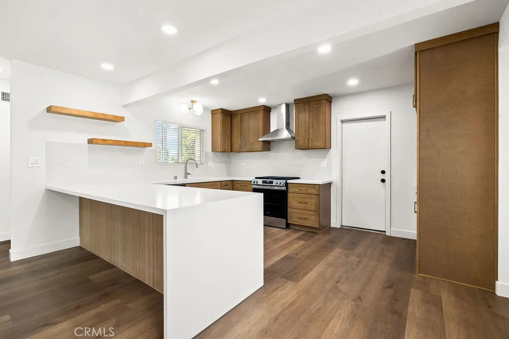 Additional image 5 of 2177 W Midwood Ln, Anaheim, CA 92804