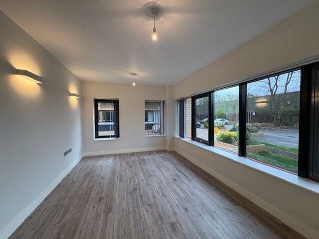 Additional image 4 of 2 bed flat to rentLock House, Overbridge Square, Newbury RG14