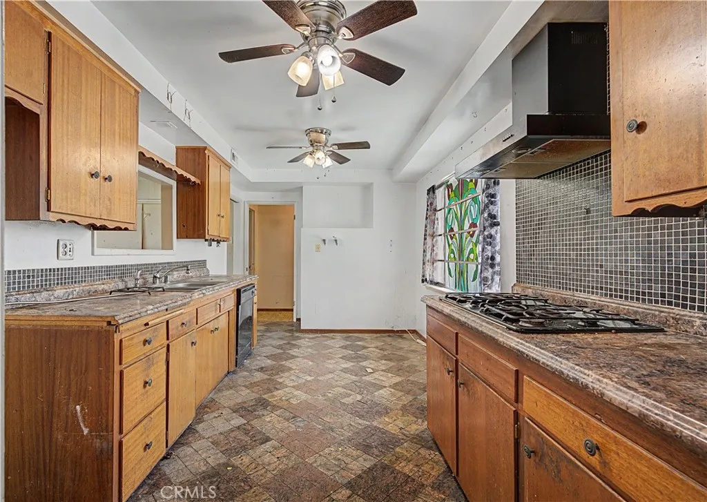 Additional image 14 of 22337 Strathern Street, Canoga Park, CA 91304