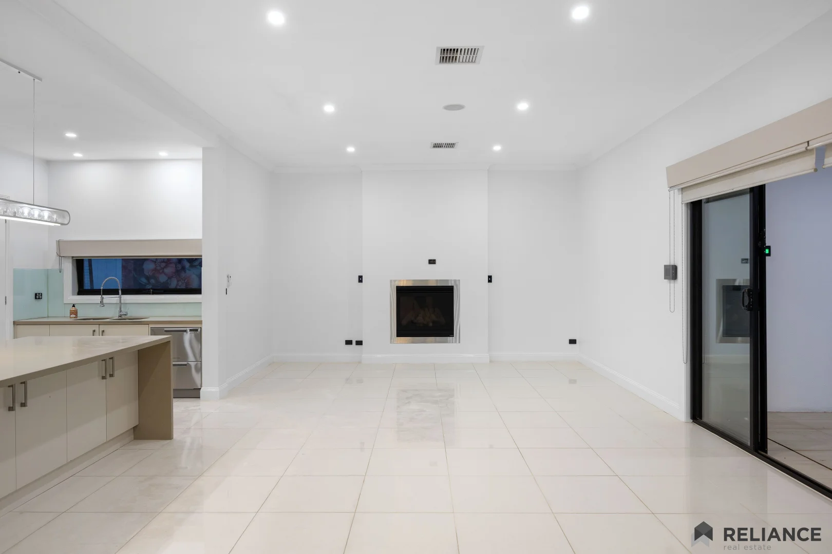 Additional image 5 of 8 Hanson Court, Taylors Lakes VIC 3038