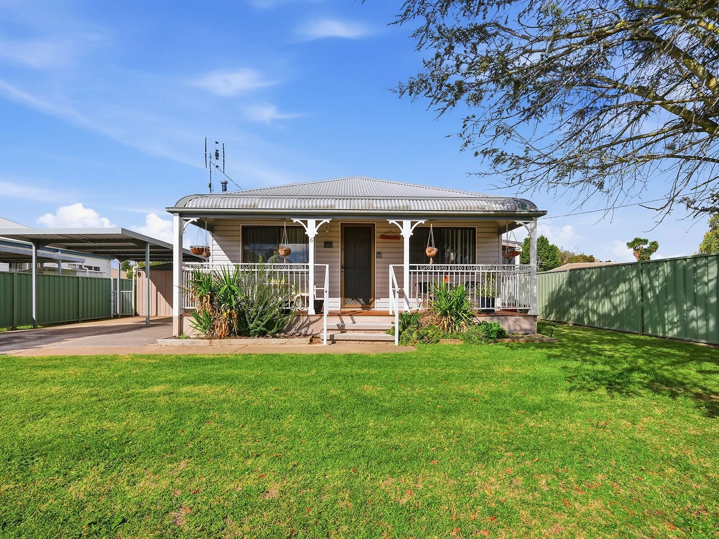 6 Binstead Street, Blayney NSW 2799