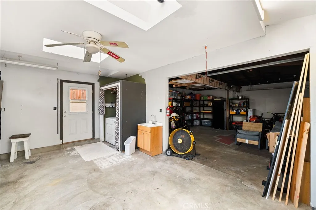 Additional image 92 of 2335 Carfax Ave, Long Beach, CA 90815