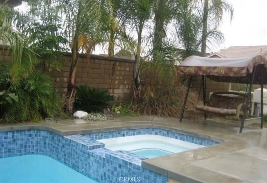 42 Rainbow Ridge Rd, Phillips Ranch, CA 91766