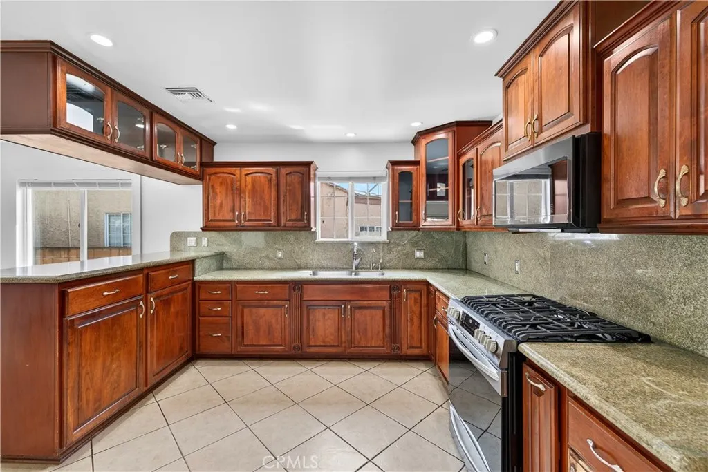 Additional image 65 of 7641 Beck Avenue, North Hollywood, CA 91605