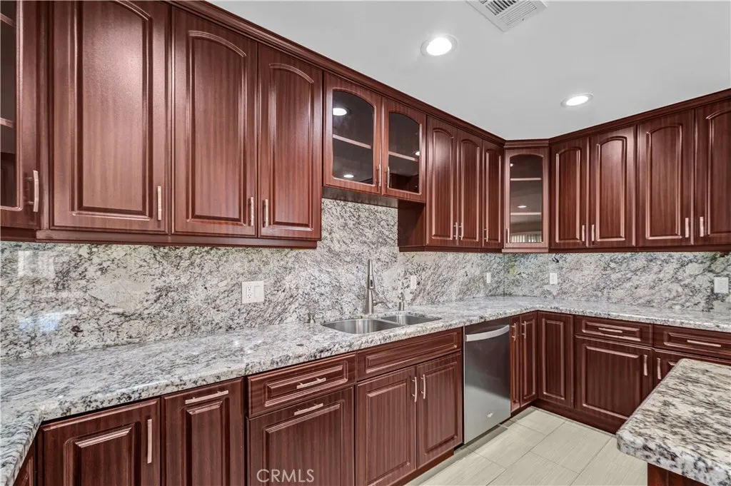 Additional image 40 of 12731 Victory Blvd, North Hollywood, CA 91606
