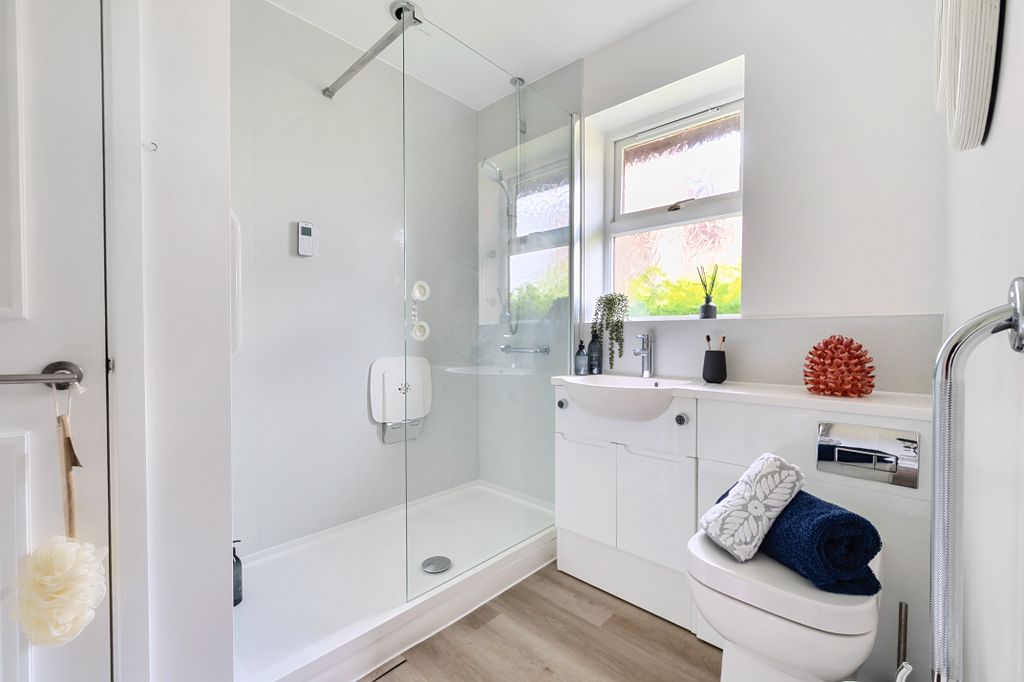 Additional image 10 of 1 bed flat to rentEvenlode, Thamesfield Village, Henley-On-Thames RG9