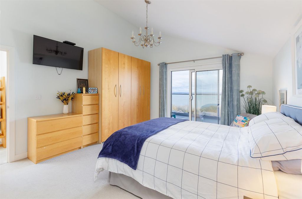 Additional image 26 of 5 bed detached house for saleBattery Road, Cowes PO31