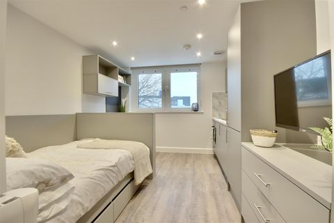 Brunel House, The Hard, Portsmouth PO1, Studio to rent