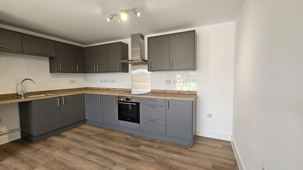 Additional image 3 of 2 bed flat to rentPenkvale Road, Stafford ST17