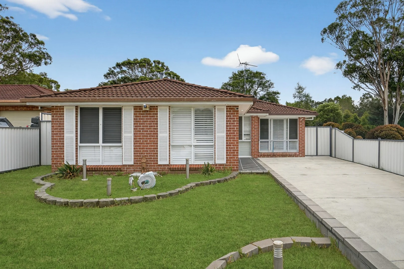22-24 Bulbul Ave, Green Valley NSW 2168