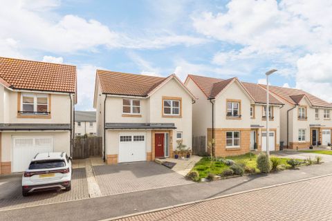 Longwall Crescent, Newcraighall EH21