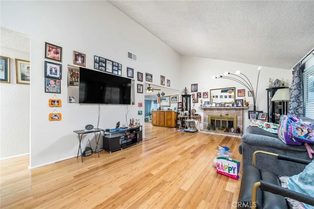 Additional image 9 of 255 S Lassen Avenue, San Bernardino, CA 92410