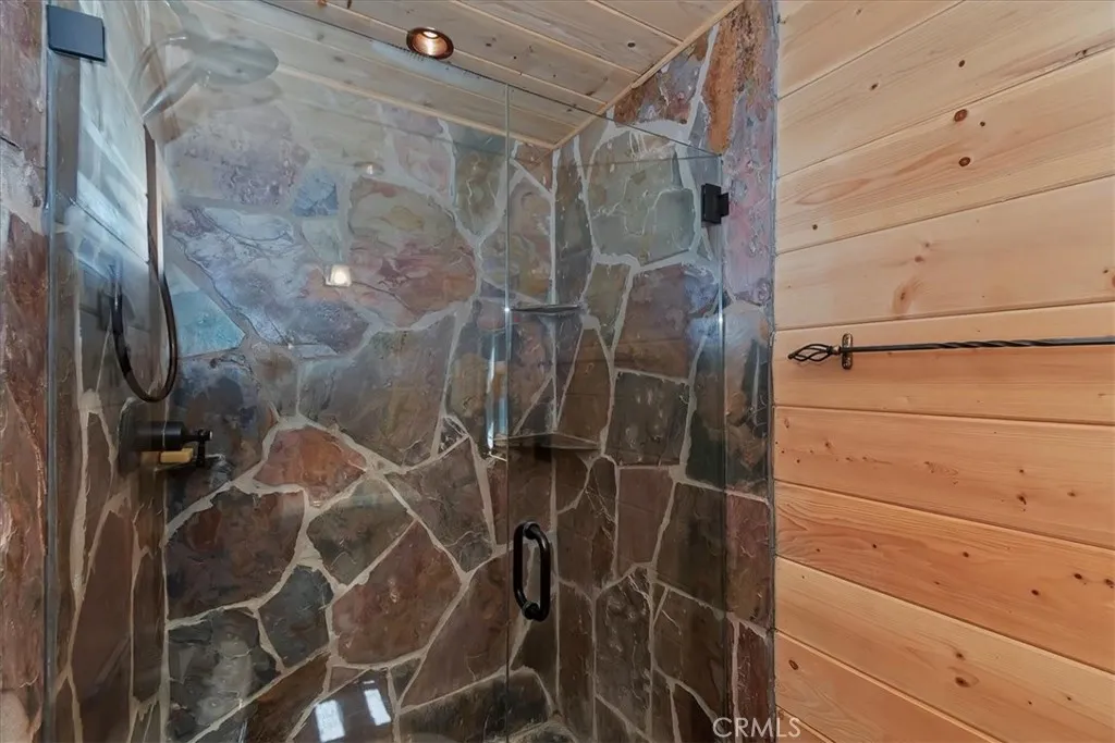 Additional image 17 of 851 Cottage Grove Rd, Lake Arrowhead, CA 92352