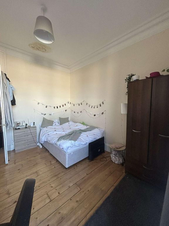 Additional image 2 of 3 bed flat to rentWallace Street, Stirling FK8