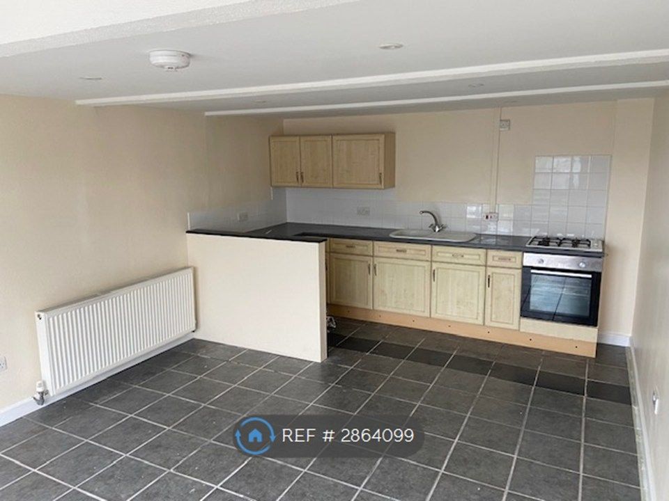 1 bed flat to rentStation Road, Cardigan SA43