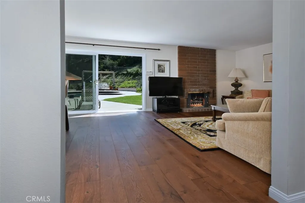 Additional image 76 of 19970 Greenbriar Drive, Tarzana, CA 91356