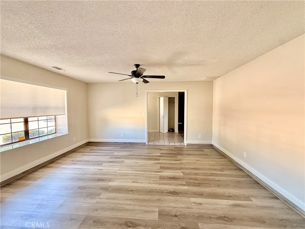 14890 Apple Valley Rd, Apple Valley, CA 92307 photo 4