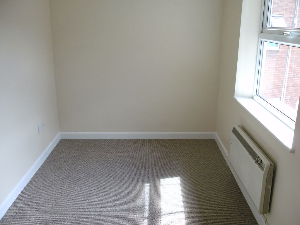 Additional image 5 of 2 bed flat to rentSt. John Street, Bridgwater TA6