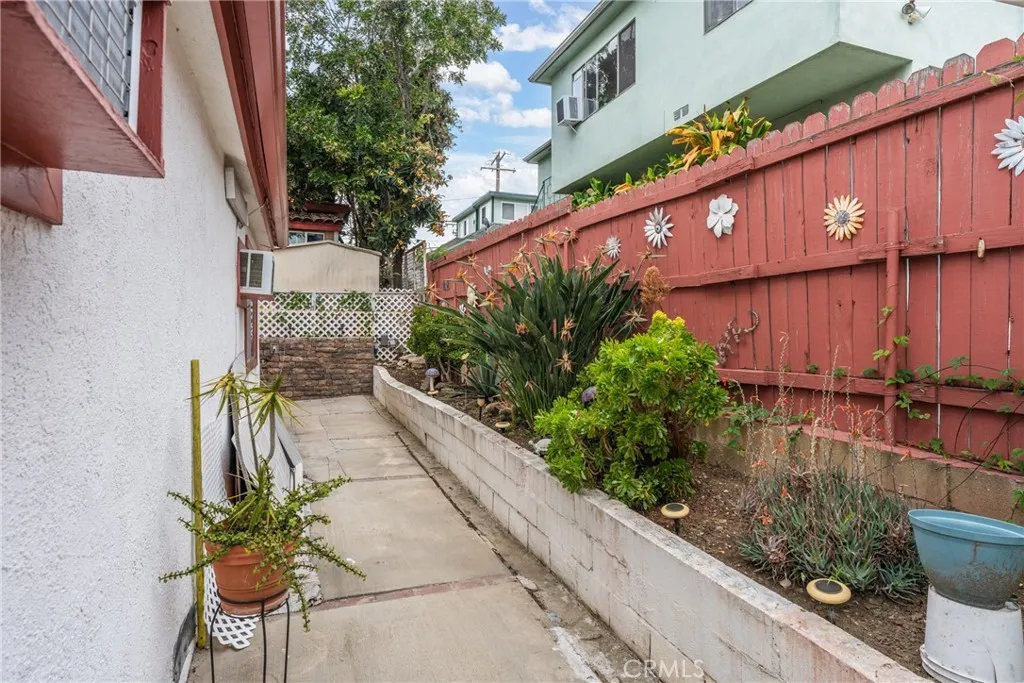 Additional image 67 of 3812 Middlebury St, Los Angeles, CA 90004