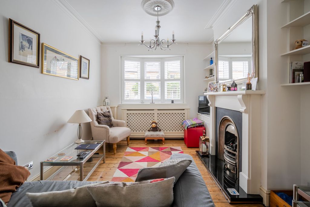 Additional image 2 of 4 bed property to rentBolton Road, Windsor SL4