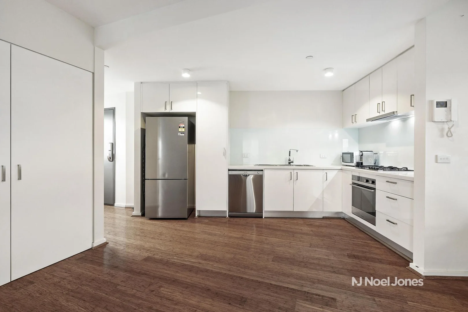 Additional image 2 of 214/569 Whitehorse Road, Mitcham VIC 3132