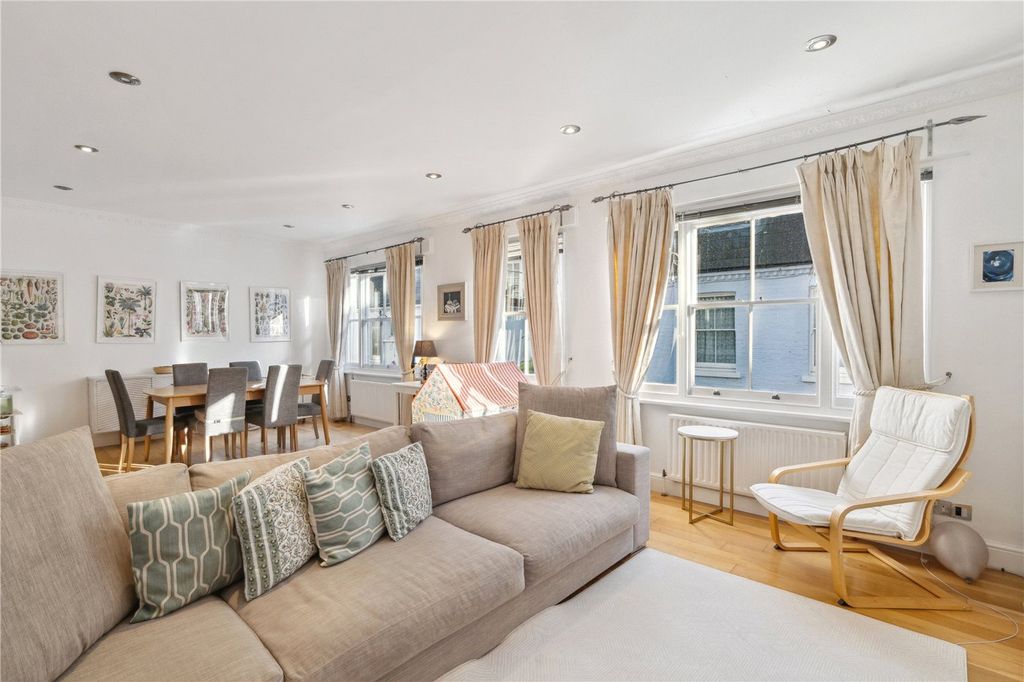 Additional image 2 of 4 bed town house to rentFulton Mews, London W2