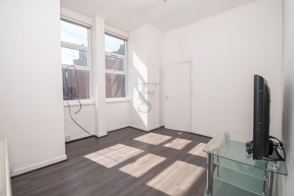 1 bed flat to rentLansdowne Road, Leicester LE2 photo 3