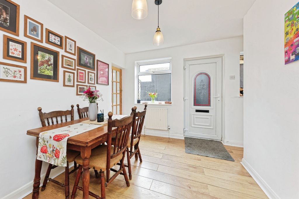 Additional image 9 of 3 bed semi-detached house for saleBursill Crescent, Ramsgate, Kent CT12
