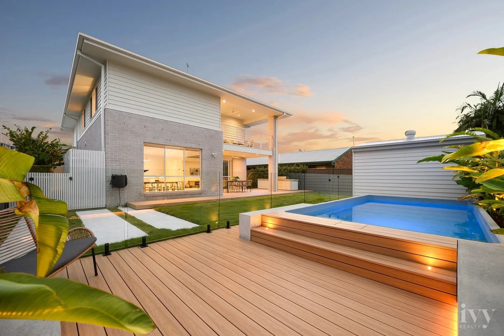 7 Bluegum Avenue, Hollywell QLD 4216