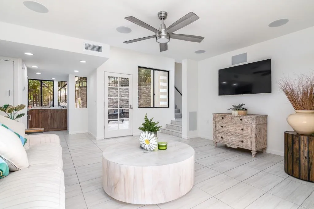 Additional image 89 of 6105 Avenida Chamnez, La Jolla, CA 92037