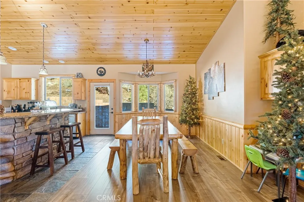 Additional image 55 of 43628 Yosemite Drive, Big Bear Lake, CA 92315