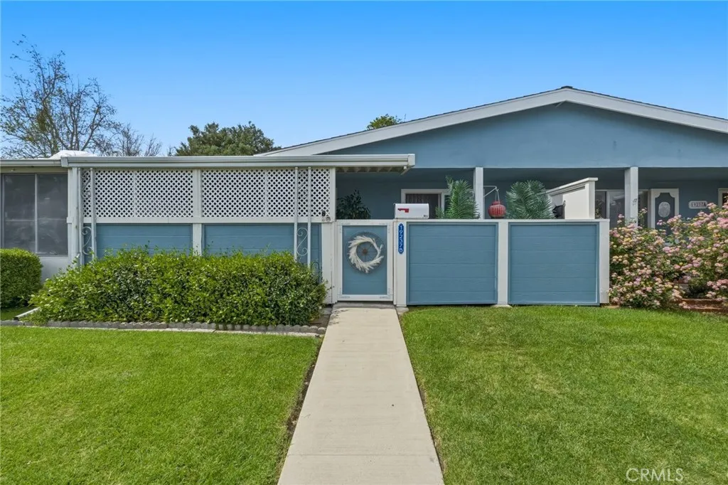 Additional image 2 of 19237 Avenue Of The Oaks Unit B, Newhall, CA 91321