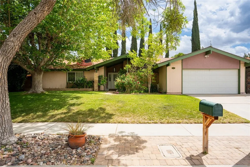 Additional image 4 of 43946 Galion Ave, Lancaster, CA 93536