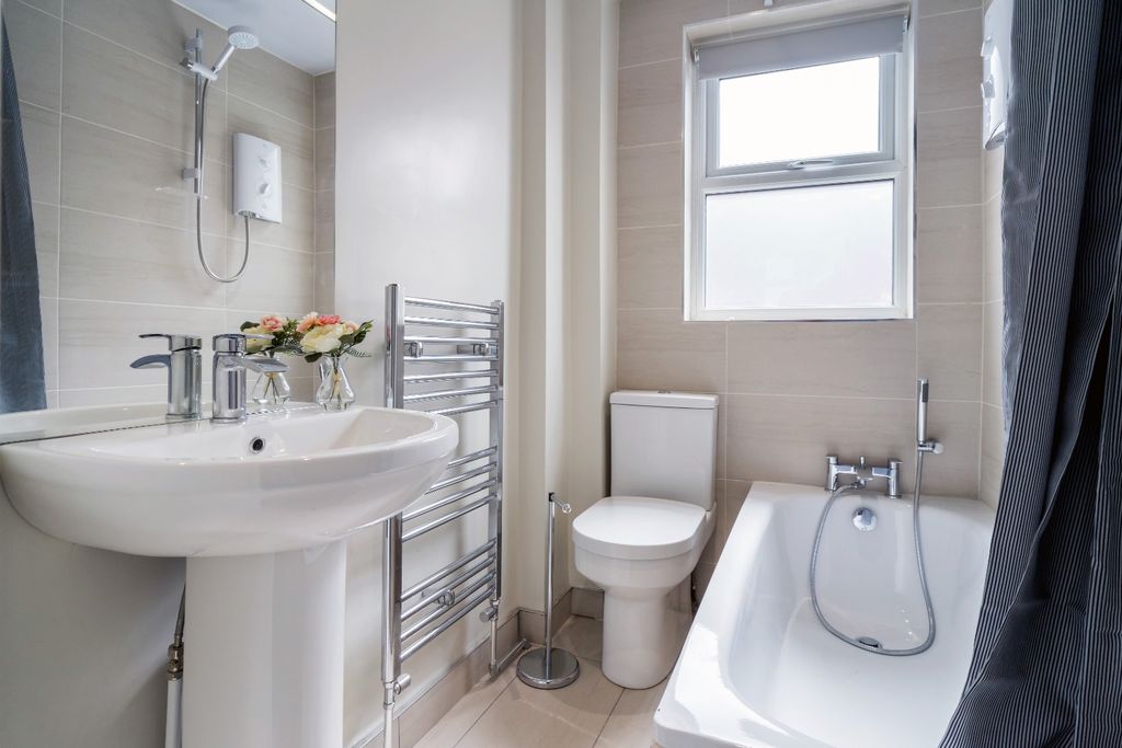 Additional image 15 of 6 bed flat to rentWilmslow Road, Fallowfield, Manchester M14