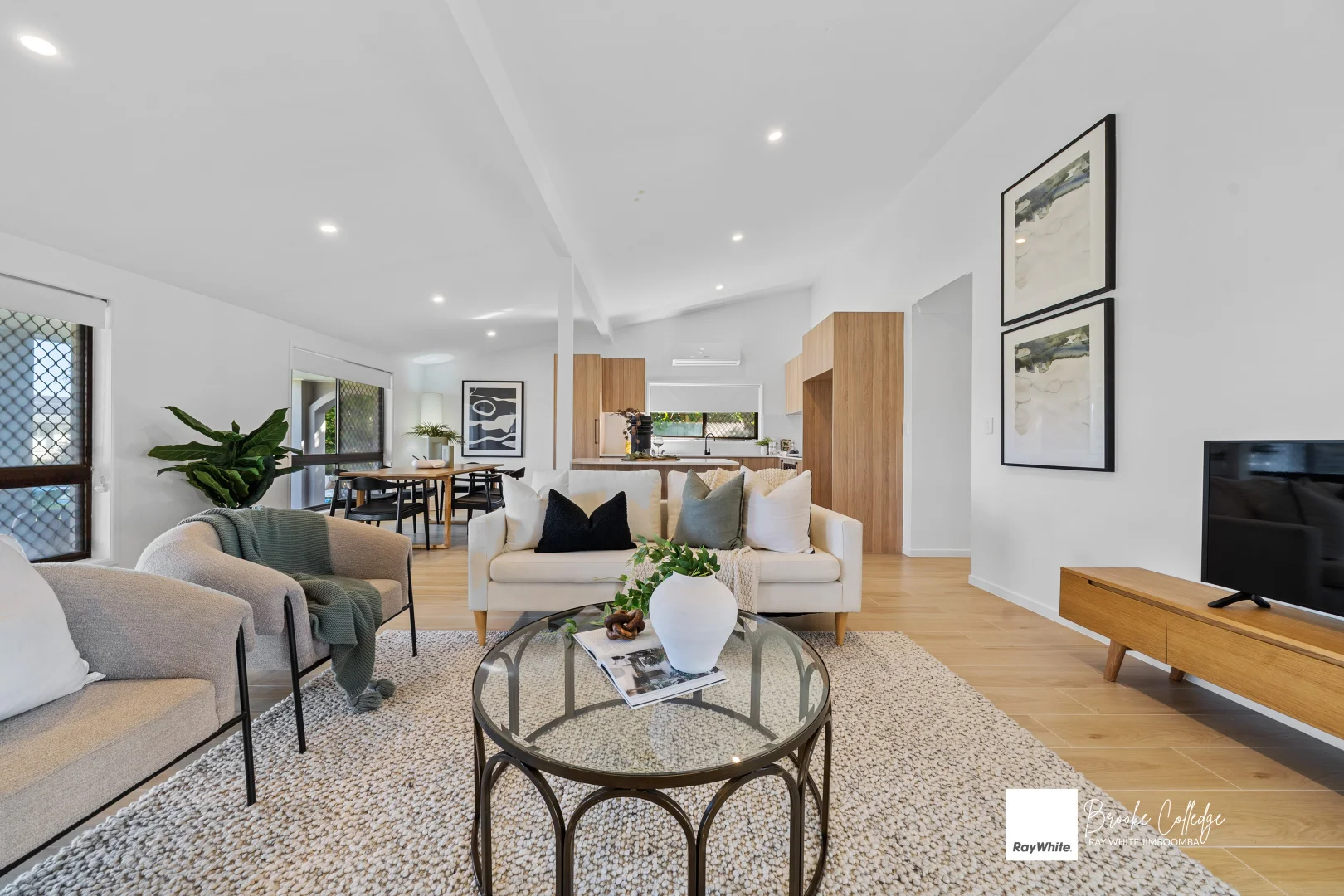 Additional image 5 of 15 Glendevon Crescent, Mount Warren Park QLD 4207