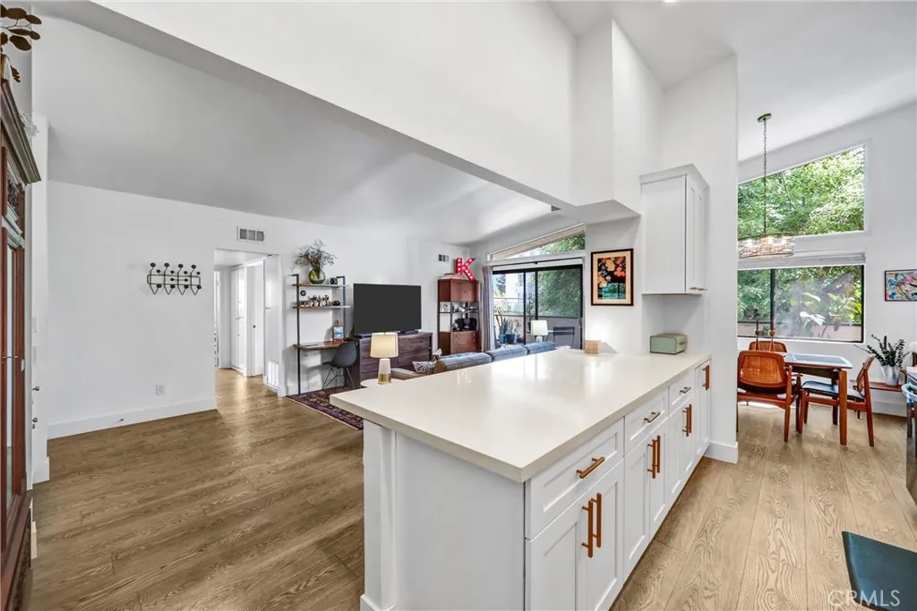 Additional image 41 of 5805 Whitsett Avenue Unit 201, Valley Village, CA 91607